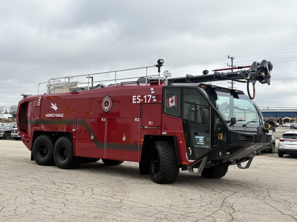 Oshkosh Airport Products Gen 3 Striker 6x6 ARFF Vehicle - Commercial ...
